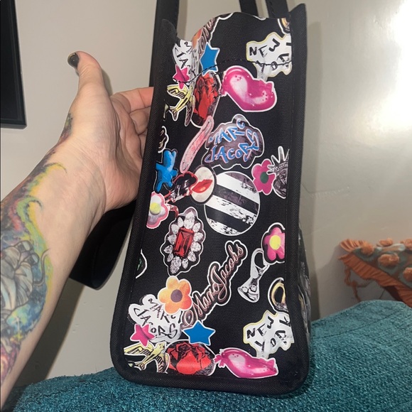 Marc Jacobs Black Tote with Colorful Sticker-Print Spring 2026 - Picture 2 of 7